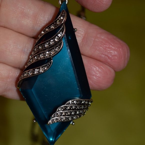 Gorgeous Azure Blue Pavé & Crystal Rhodium Plated Statement Necklace Rtl $187 - Picture 3 of 12